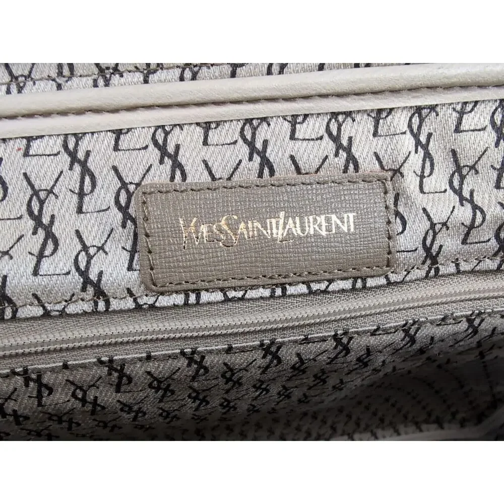 YVES SAINT LAURENT Large Clutch Style Giraffe Pattern